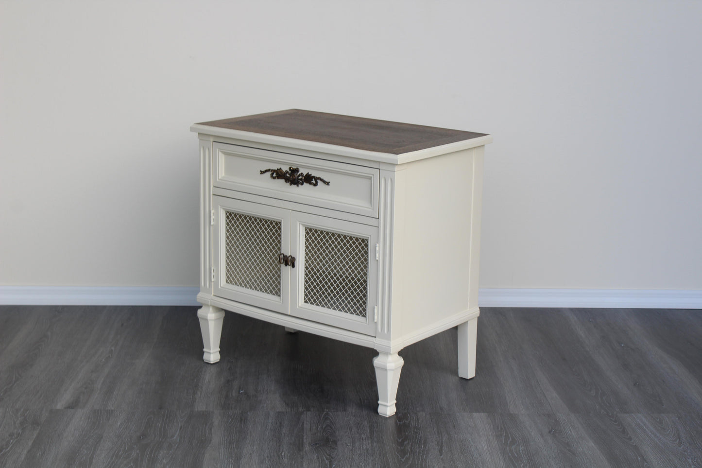 Late 20th Century Pair of Cream Nightstand With Walnut Tops