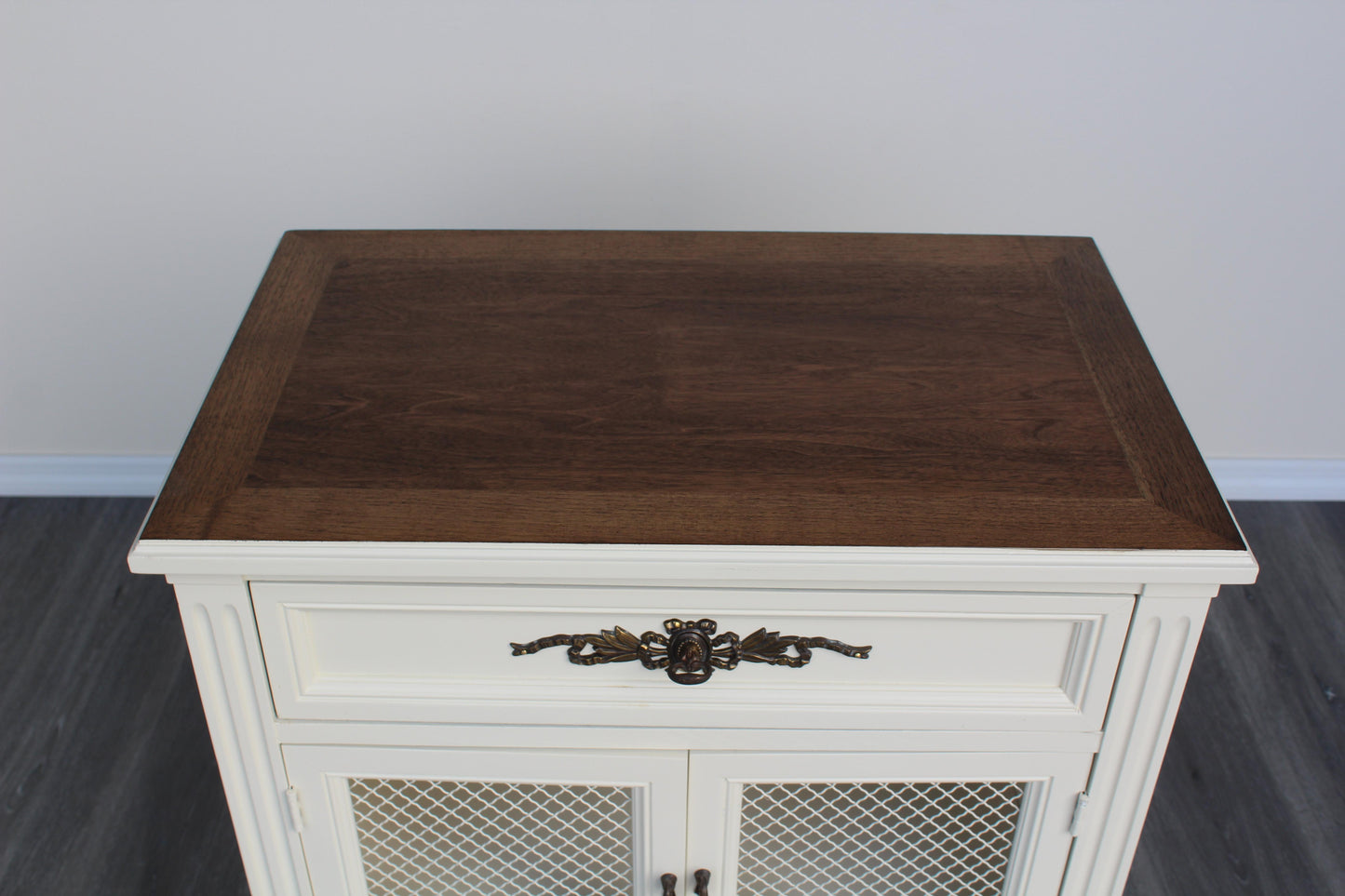 Late 20th Century Pair of Cream Nightstand With Walnut Tops