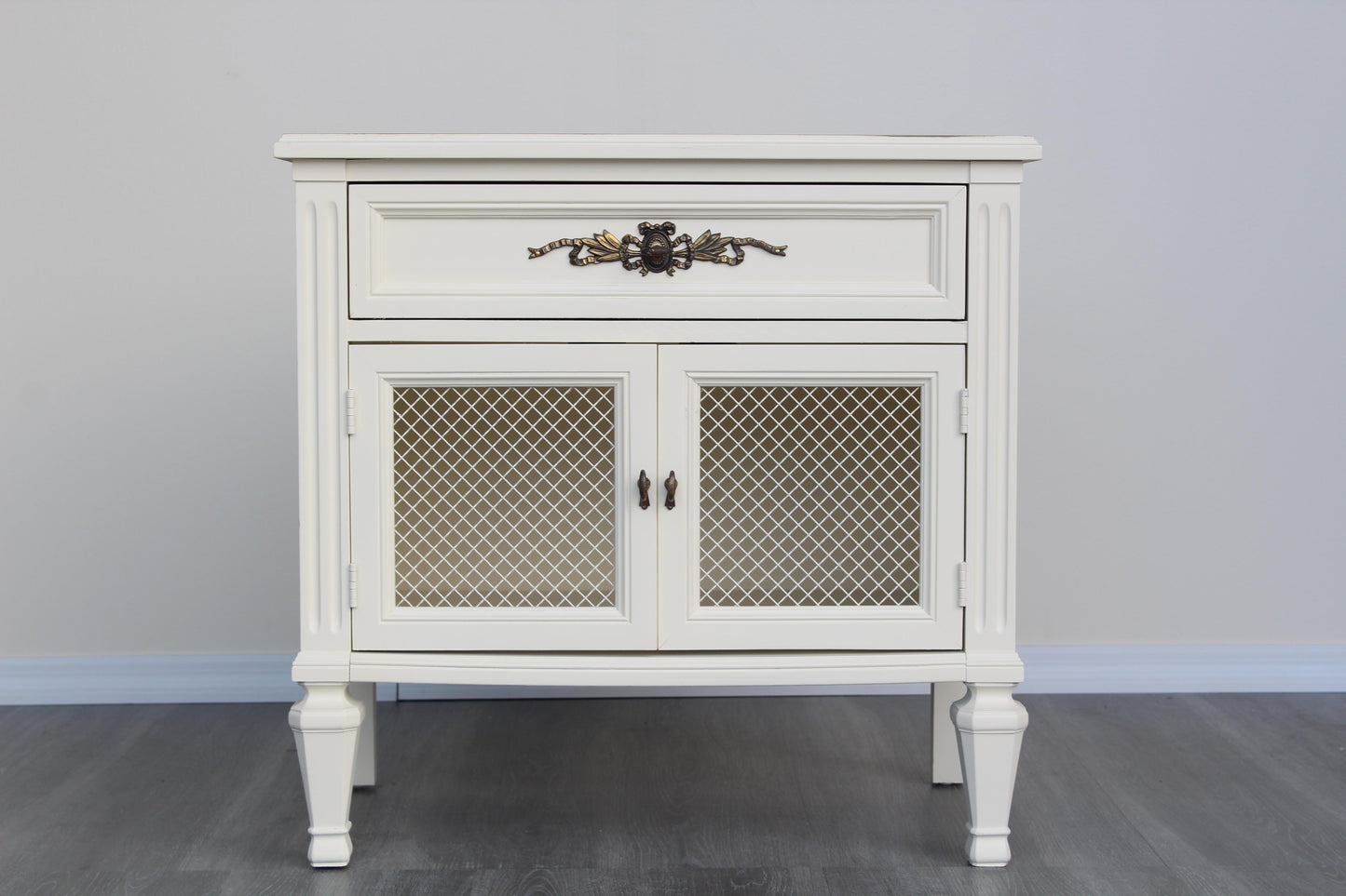 Late 20th Century Pair of Cream Nightstand With Walnut Tops