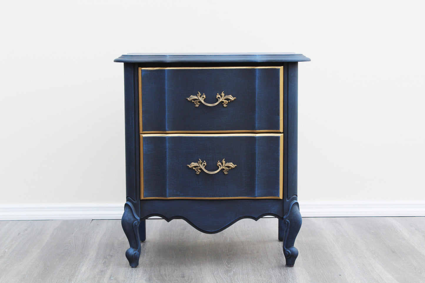 Late 20th Century Pair of French Provincial Blue and Gold Nightstands