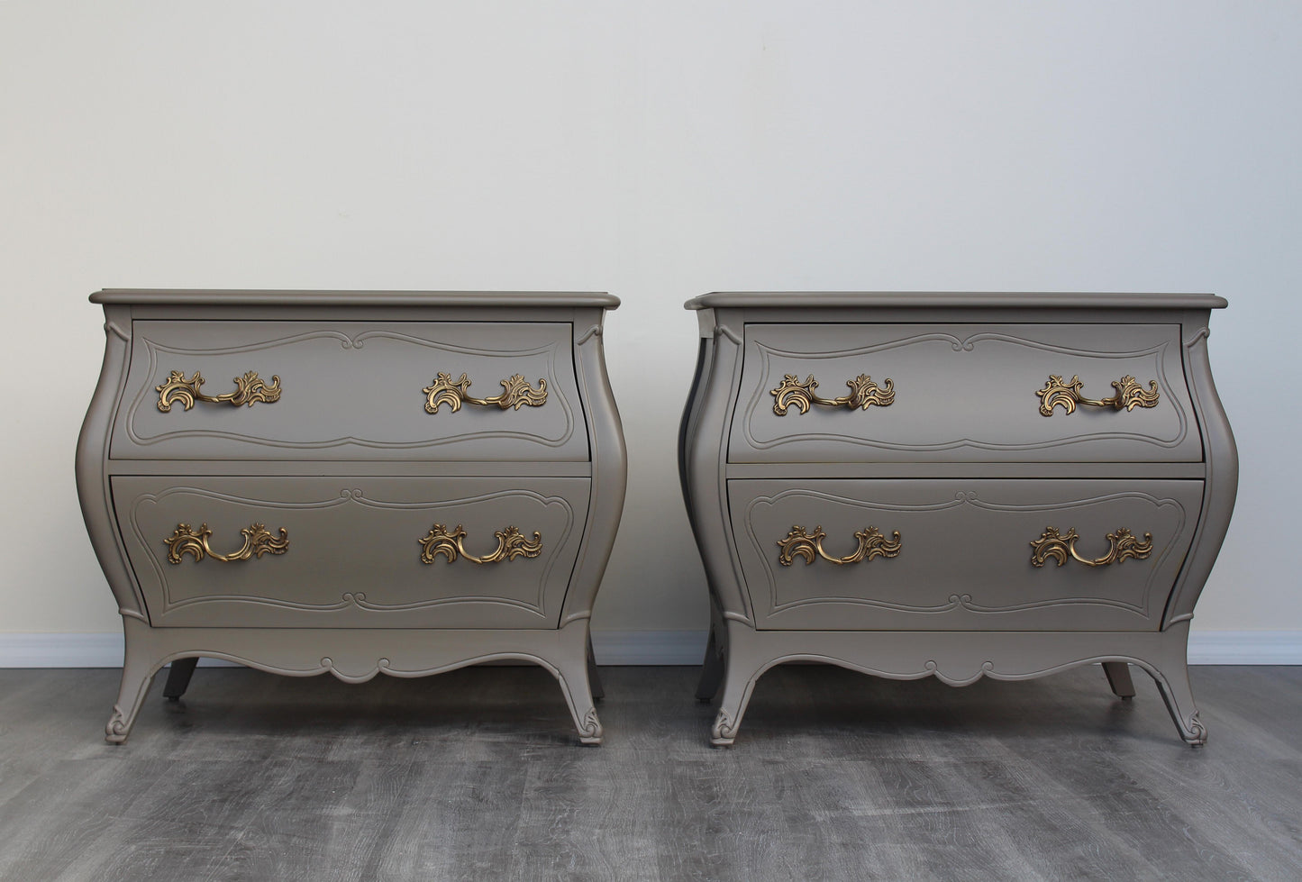 Pair of Mid Century Greige Gray Nightstands by Henredon